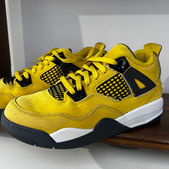 Air Jordan 4 Retro - 2.5Y - Picture 1 of 4